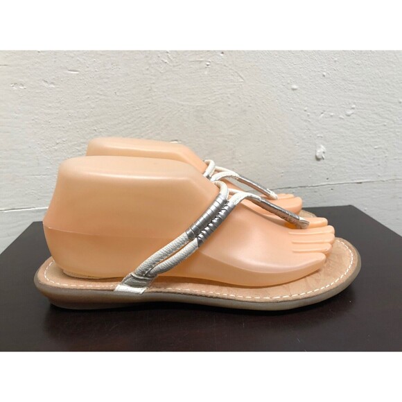 BOC Born Concept Thong Flat Sandal slip on white strap man made upper Women 7/38 - Picture 1 of 12